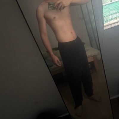 Yuii_AbS's profile picture. 深圳，177-65-1 安全🉑 Q941111909 喜弟弟类型