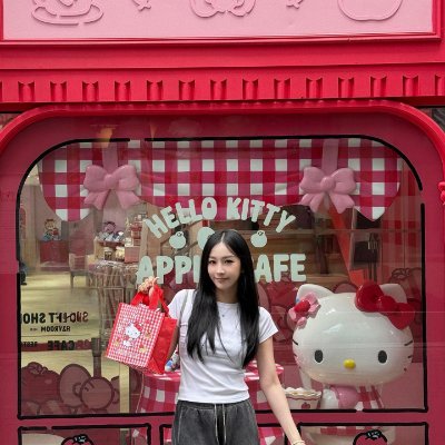 Annehana510's profile picture. A girl who hasn't let go of her dreams easily since she was young... 🌸🦋