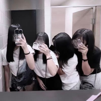 f7mlv's profile picture. インスタ _yxiikq