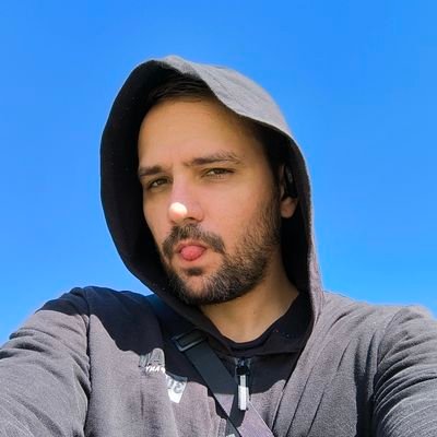 andrexbts's profile picture. Sigo palavras e busco estrelas.