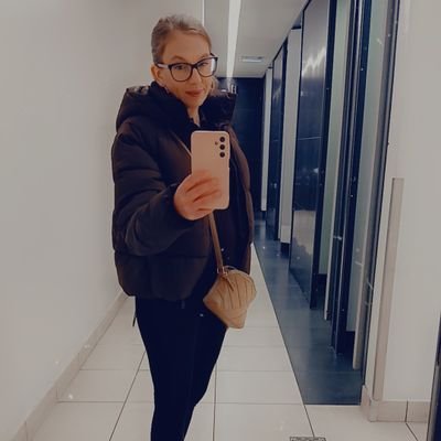 CarenDuhig's profile picture. 