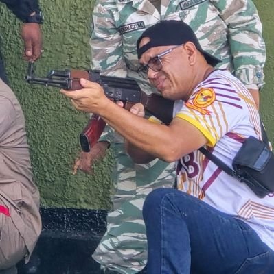 alex_dukson's profile picture. Cuenta Alterna • Periodista • Formador • Coord. PRENSA Alcaldía Colón • Conductor de #PrimeraEdición en #SantaBárbara #SurDelLago #Zulia • Zurdísimo • Maracucho