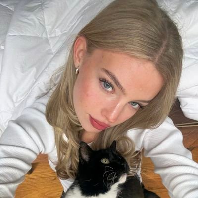 efcdb77793583's profile picture. 🧸 talk to me hereeee ↓