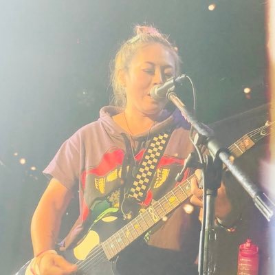 tsugeyumi's profile picture. 昭和と平成またいできました🐮愛する夫ちゃん、長男🐗（#201819_kids）、長女🐭（#202021_kids）、次女🐯（#202223_kids）との5人暮らし。なんだかんだミッシェルらぶ🫶下手くそな家事育児パートの合間になんとか音楽を浴びたい女👱‍♀️突然ミーハー発動🚀誰にでも気まぐれダル絡み民🥳