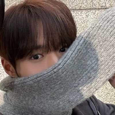 you_mondae's profile picture. ✰ - 준서만 있으면 돼