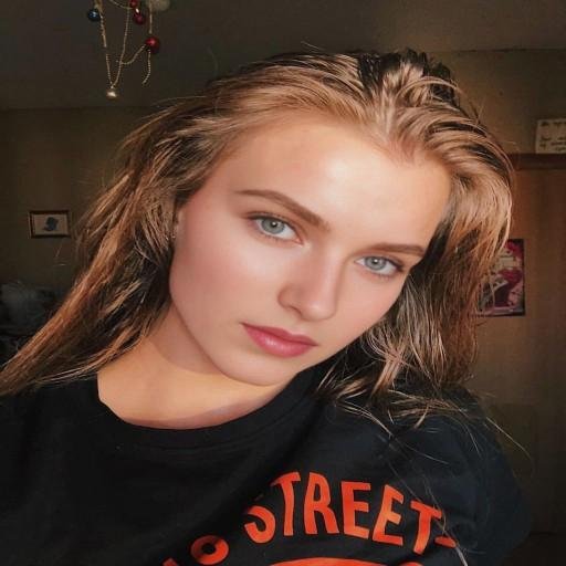 menyikcv1863's profile picture. 