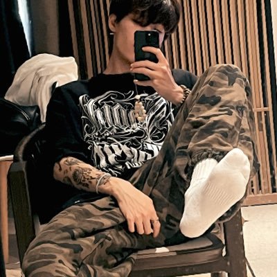 pdl2077's profile picture. 北京 23-177-56 42.5 鞋控 脚控 伪s 🐮