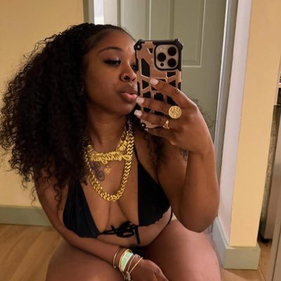 Kimberley2ax's profile picture. 