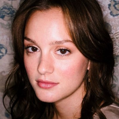 kendimebiryer's profile picture. istediğini söyle anne beni feminizmden vazgeçiremezsin.