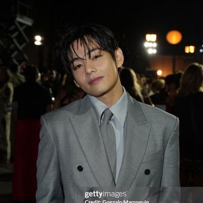 purpleto134340's profile picture. I do believe your galaxy;
Here for only Bts, Ot7,Tae joon bias, Good vibes only