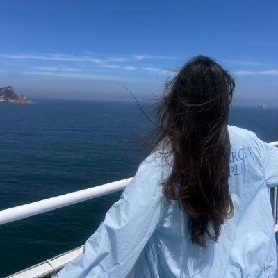 ekmalhelmi7g's profile picture. I wonder how many miles I’ve scrolled with my thumb.