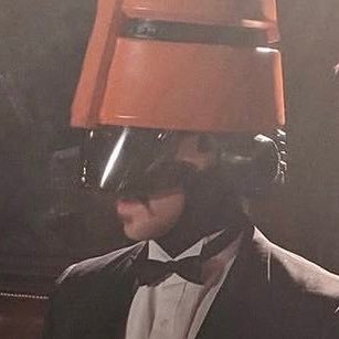 cendrilloncds's profile picture. (she/her) 18 💿#mgstwt + #precuretwt + #bllktwt + #twrptwt ! 💾shedtwt dni💉⚗️#1 megaman guy🔬🧠pure elegance 4/13 🔩🛠️longest weekend 9/7🧪