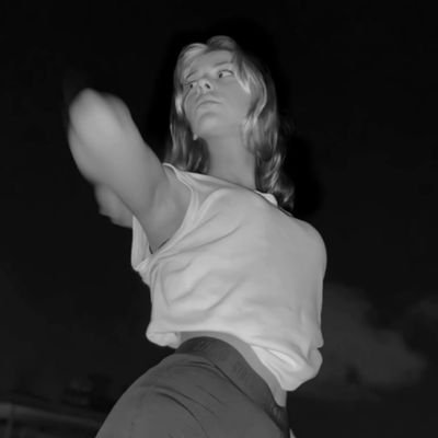 aysunn034's profile picture. | gelmişken takip edermisin ?