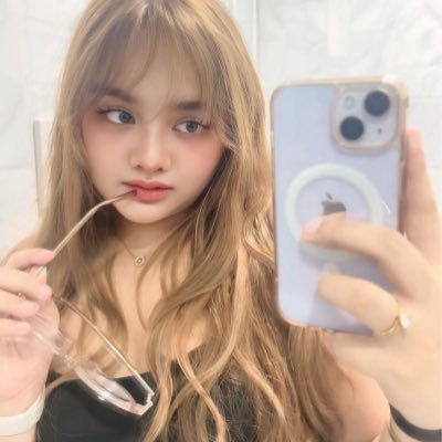 MjElegadx's profile picture. manifesting only love and light 🩷💡