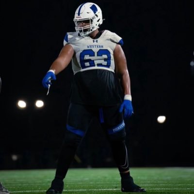 itsJoelPerez's profile picture. Grey Shirt 6’5 Freshman Offensive Lineman @GWCfootball | Contact: Perezjojo07@gmail.com and 657-521-4516