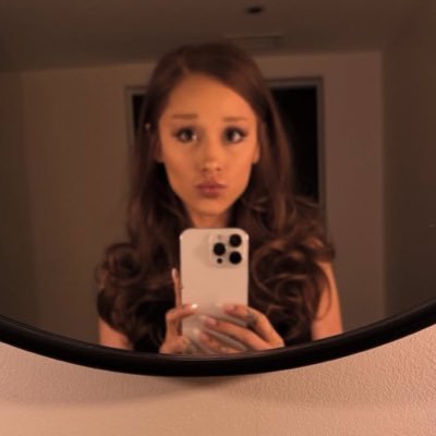 mmkebrisan's profile picture. ⧗ 18/10/2024 •ela/dela