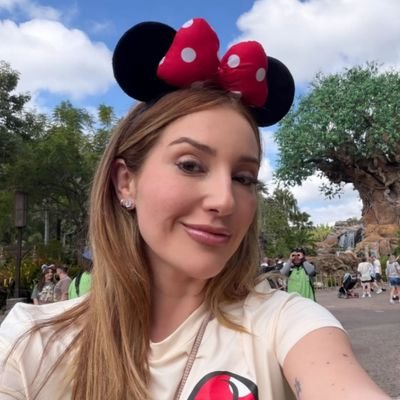 Narita2323BC's profile picture. Queira o bem.
Faça o bem. 
O resto vem.