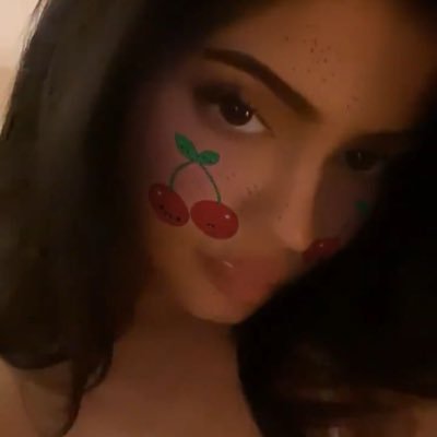 loverhwanghj's profile picture. it’s charli baby