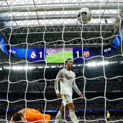 camyehh's profile picture. ball n globe.