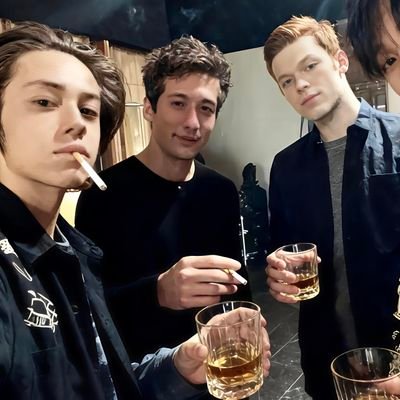 liuzhao161191's profile picture. 少年意气倾山海｜身寄星辰襟抱开｜归来仍是少年｜19年入场币圈，6年交易实战经验｜威科夫技术指标｜江恩理论｜打新研究员|希望这轮牛大家都能赚到钱，无需羡慕别人，你就是下一个传奇｜专注技术分析｜随性分享，不构成投资建议（DYOR）