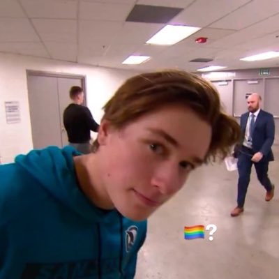 brainnothoughts's profile picture. if it’s gay I’m probably a fan of it | #thefutureisteal (unfortunately) #NHLbruins (unfortunately)