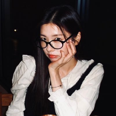 dainty_bonita's profile picture. 💜💚💙