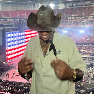 MetaLordWolf's profile picture. Shit Poster 👨🏽‍💻Horrible TA’s 📈 Collector 💎👋🏾. If you play Warzone, Fortnite, Ghost of Yotei & Tsushima  sub to my channel 👇