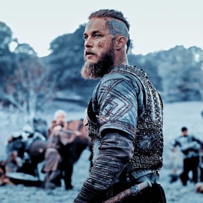 brikobrikox's profile picture. Şüphesiz rızık veren, güç ve kuvvet sâhibi olan ancak Allah'tır.