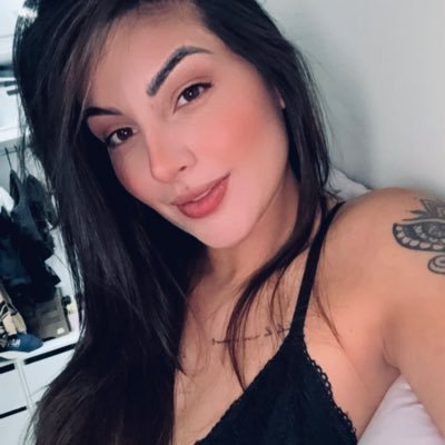 opsarielle's profile picture. You'll never see me fall apart