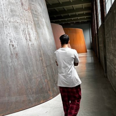 abhichcknsoup's profile picture. college fresher | tech and design enthusiast | 🏸