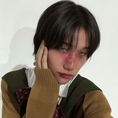 st4r_vvivvi's profile picture. 𖥔 strawberries and cigarettes . . ° ꕥ