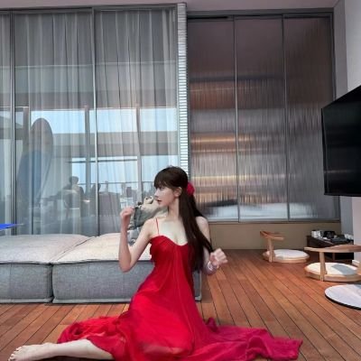 batikSUROMELATI's profile picture. 互关