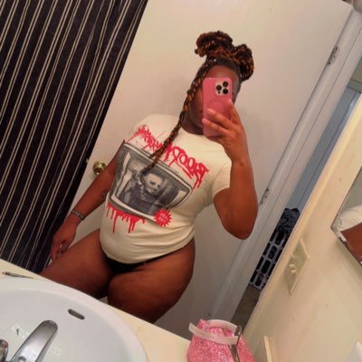 _iamhypnotiq's profile picture. The One & Only Hypnotiq| Haitian Ting| Stripper| Ya Mans Favorite Freak 🤤|No Collabs Just Enjoy The View! Backup Page: @MedusaCheekz