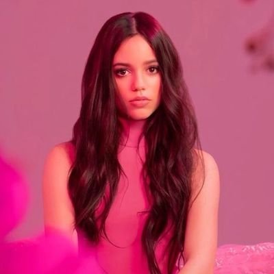 _Margaret_Annie's profile picture. 🦋🍯🎨🏀📷🍪🪻🖤🥀🩸🪞🗝

Bookstagram - margaretaczyta||
kocham Rhodesa||
Wattpad - Margaret_Annie