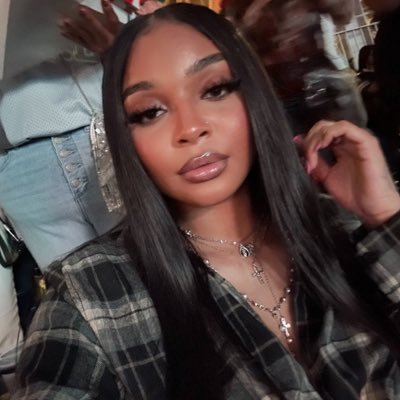 camillya_xo's profile picture. taurus | 1111