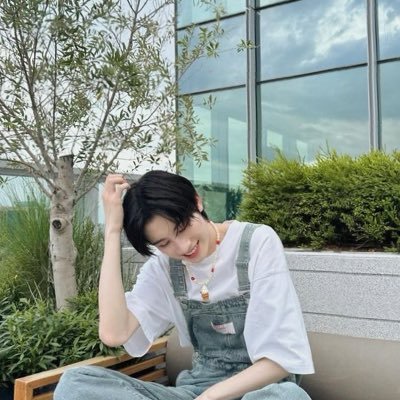 Imyoon_27's profile picture. 