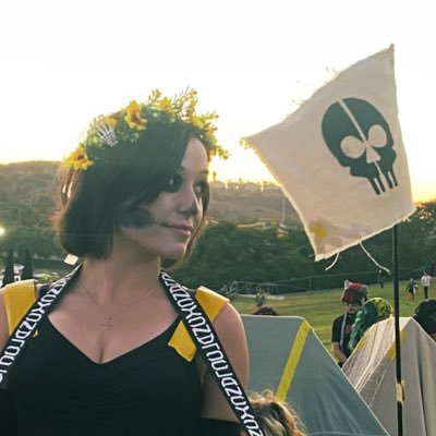 sophburnz's profile picture. 👽professional dancer/actress/model/dreamer👽 📸Insta: Dancing_sophia_b 🎵Tiktok: Soph.burnz