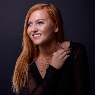 emileecoblentz's profile picture. Mom⁴ + one pup | West Coast-based writer/editor | Faith & Family | We are all stories.