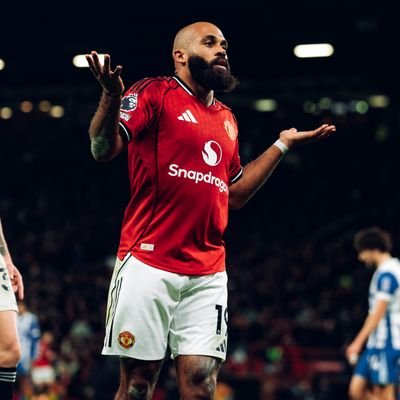 hit_e's profile picture. Love is the same as being lost. Except you don't care that you're lost. 
 💯%.
 - @manutd fan for life-