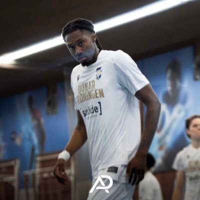 Carlton Linguard athlete profile head shot