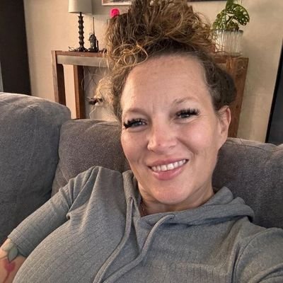 MichaelsRo98963's profile picture. 