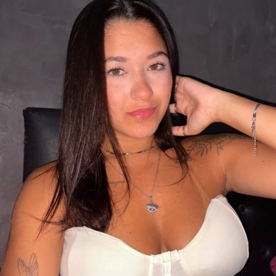 rosa_nathalia's profile picture. seja forte e corajosa! 🙏🏻✨