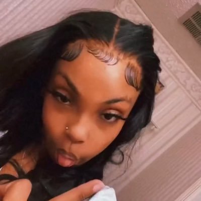 aaliyah_tania's profile picture. Humble 🐝✨ Im a B R A T 👑