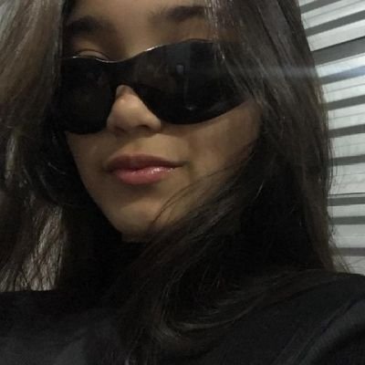 Lar1sseu's profile picture. no one save you, but you.