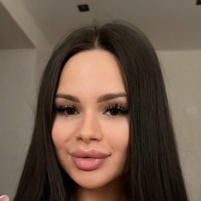 bella_loveelyy's profile picture. Sweet voice, naughty mind.
Ready to see what I’m hiding? ❤️‍🔥