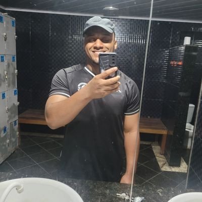 Juninrjj's profile picture. Estou sempre feliz, mas nem sempre sorrindo