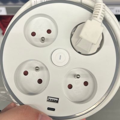 noraontwtorxidk's profile picture. what doesn’t kill you makes you wish you were dead