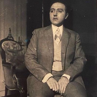 kaveh56's profile picture. 