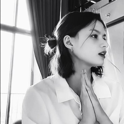 evee_fb's profile picture. fan account | #beckysangels 🧸 | #srchafreen 🐰 | Apaixonada por duas tailandesas 💕