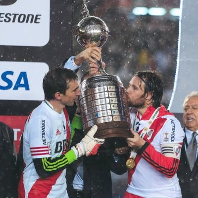 gonxaa__'s profile picture. aguante river y nada más.